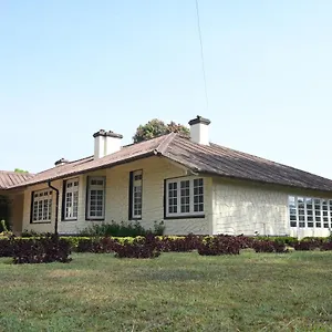 ama-stays-and-trails-tea-estate-bungalows-munnar.hotels-munnar.com/