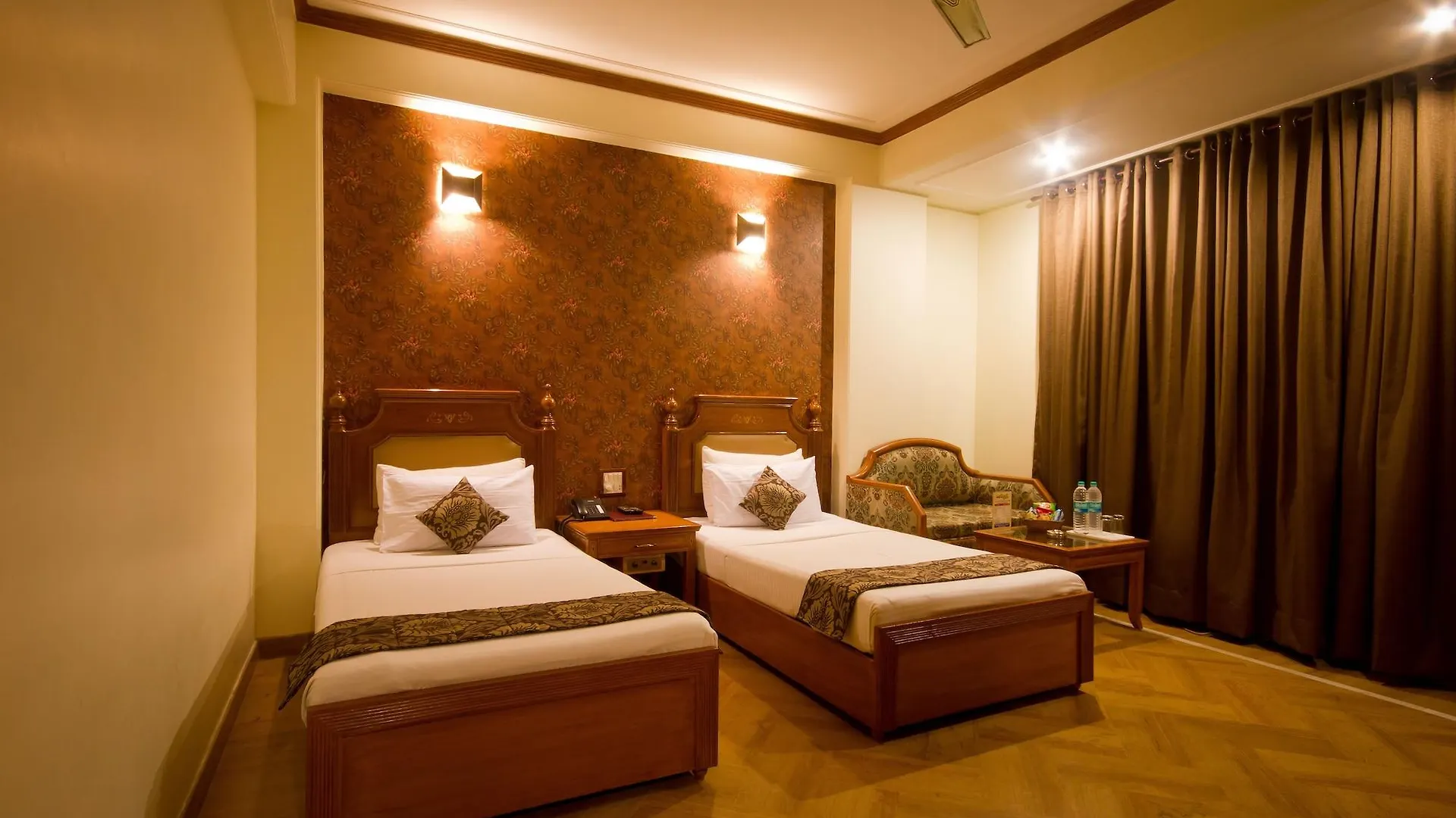 Hotel Sunstar Grand Delhi  3*, Delhi (National Capital Territory of India)