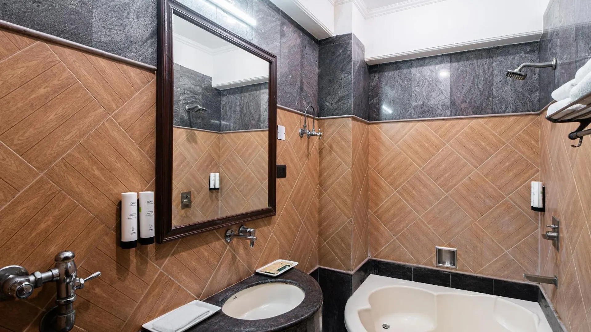 Hotel Sunstar Grand Delhi  India
