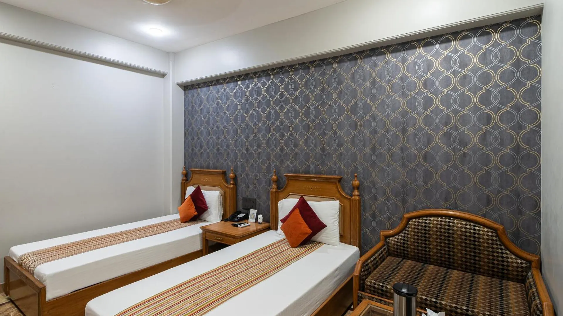 Hotel Sunstar Grand Delhi