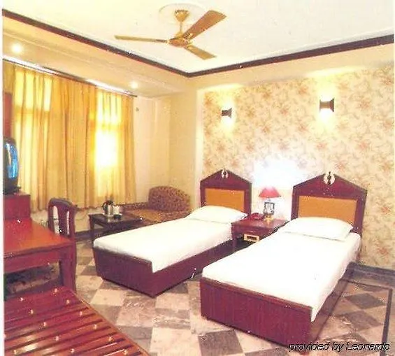 Hotel Sunstar Grand Delhi
