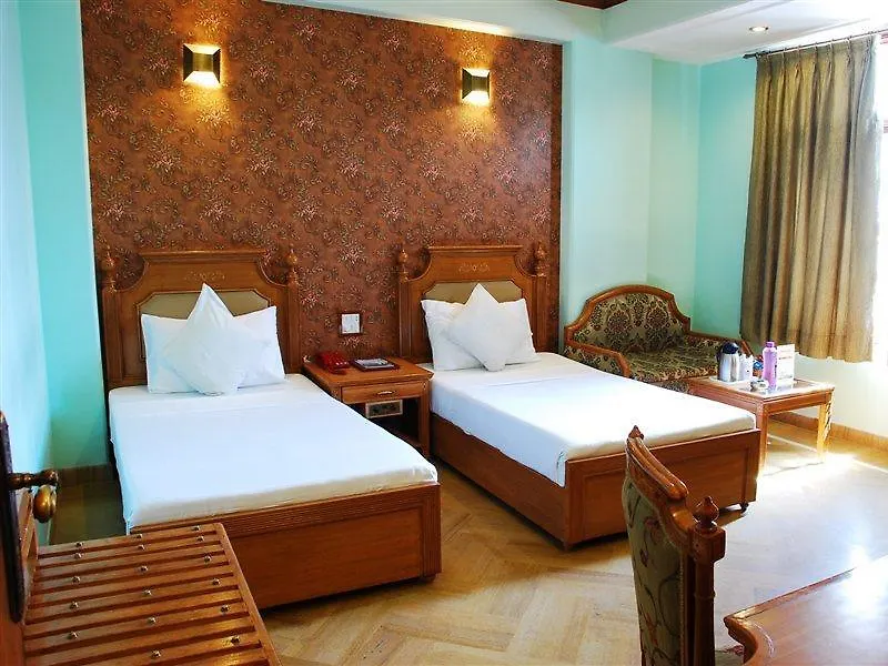 Hotel Sunstar Grand Delhi