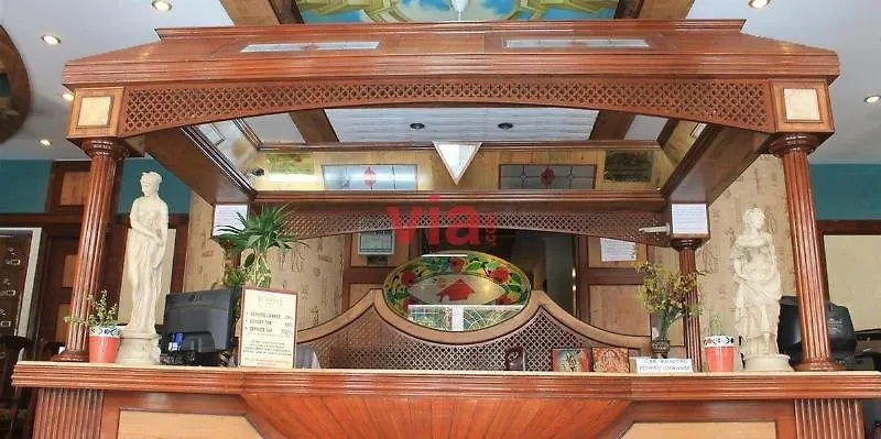 Hotel Sunstar Grand Delhi