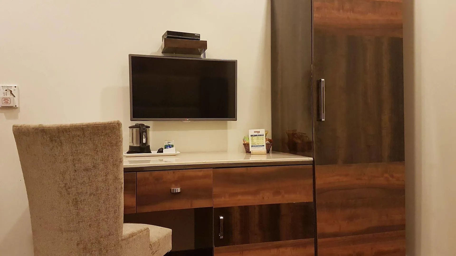 Hotel Sunstar Grand Delhi